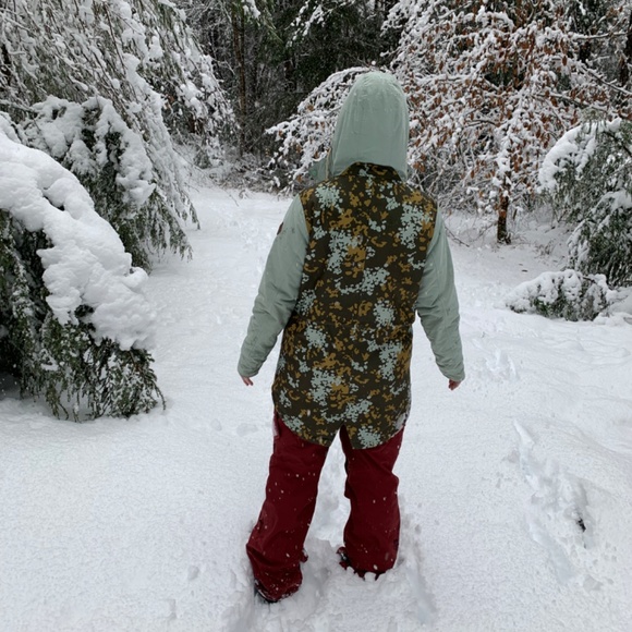 Burton Sadie Snowboard Jacket - Picture 7 of 11